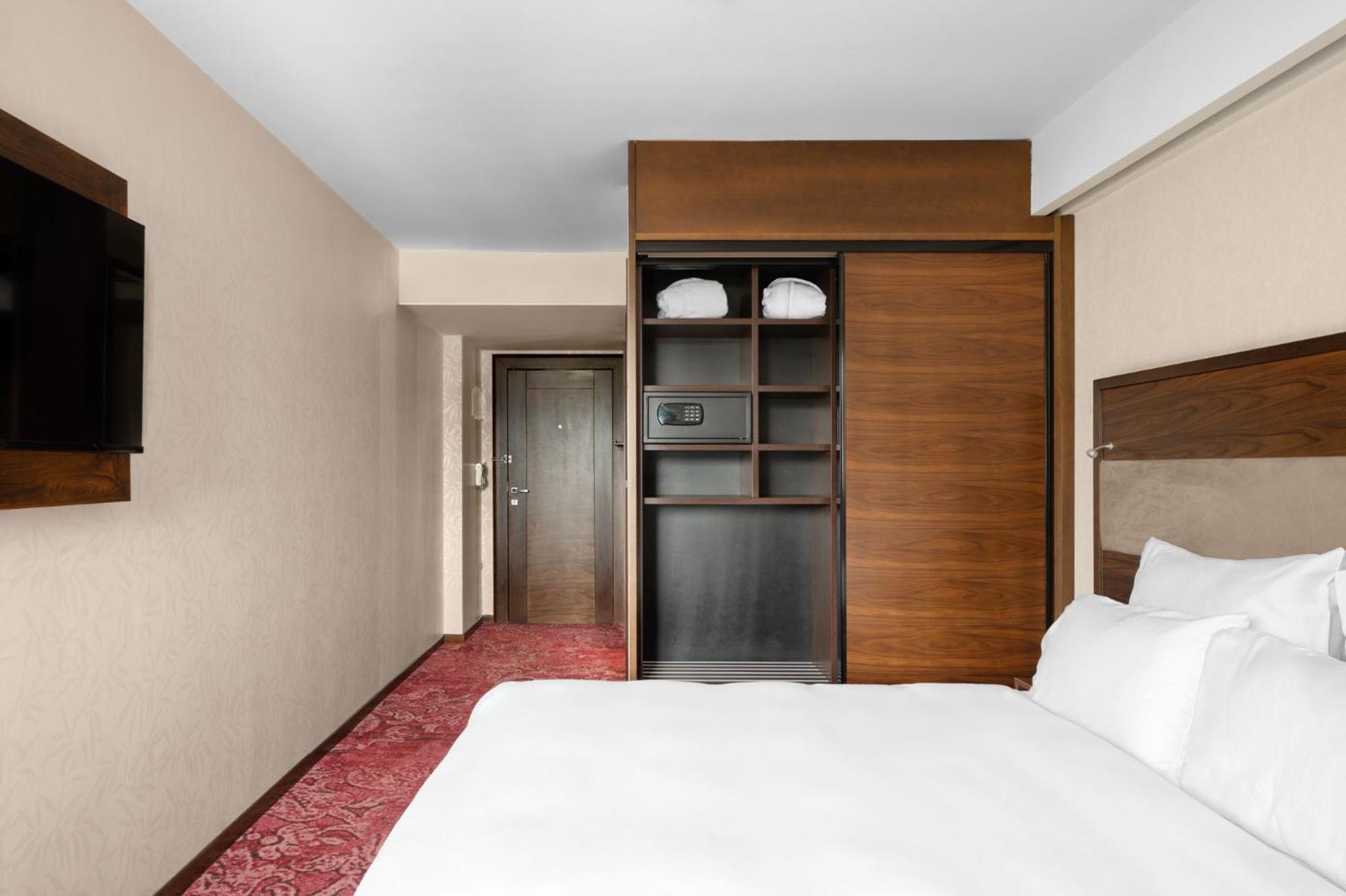 Movenpick Hotel Σαράγεβο Εξωτερικό φωτογραφία